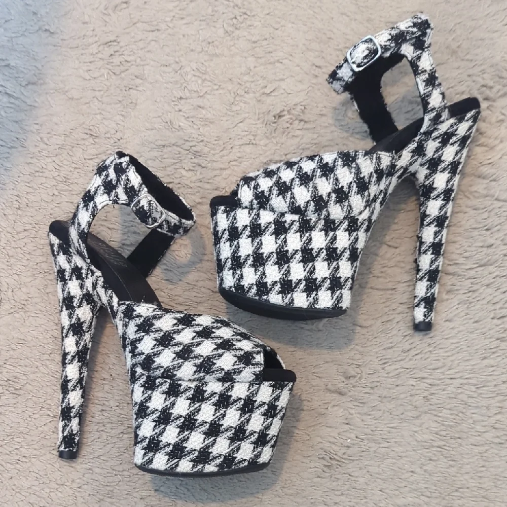 Hella Heels Houndstooth Black & White Special Edition 7" Platform Heels - Picture 7 of 10